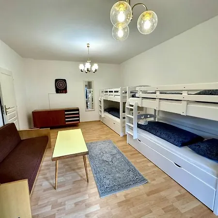 Retro Flat With Indoor Pool, Sauna, Hot Tub Daire Prag