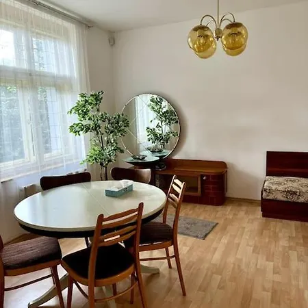 Retro Flat With Indoor Pool, Sauna, Hot Tub