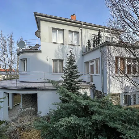 Retro Flat With Indoor Pool, Sauna, Hot Tub Prag